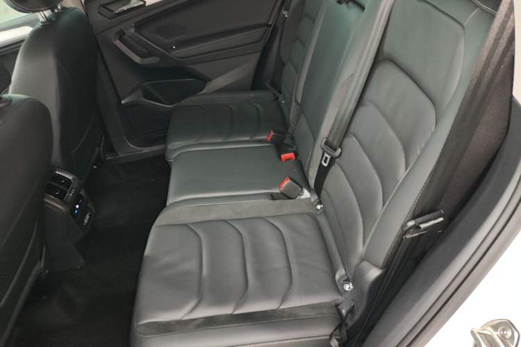 Used Volkswagen Tiguan L 2021 330TSI Automatic Two-Wheel Drive Smart Edition Left Rear Seat