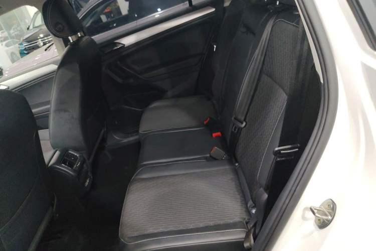 Used Volkswagen Tiguan L 2021 330TSI Automatic Two-Wheel Drive Comfort Edition Left Rear Seat