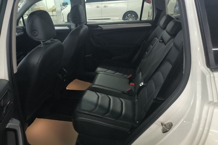 Used Volkswagen Tiguan L 2021 330TSI Automatic Two-Wheel Drive Smart Edition Left Rear Seat