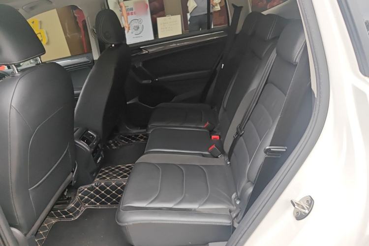 Used Volkswagen Tiguan L 2021 330TSI Automatic Two-Wheel Drive R-Line Enhanced Edition Left Rear Seat