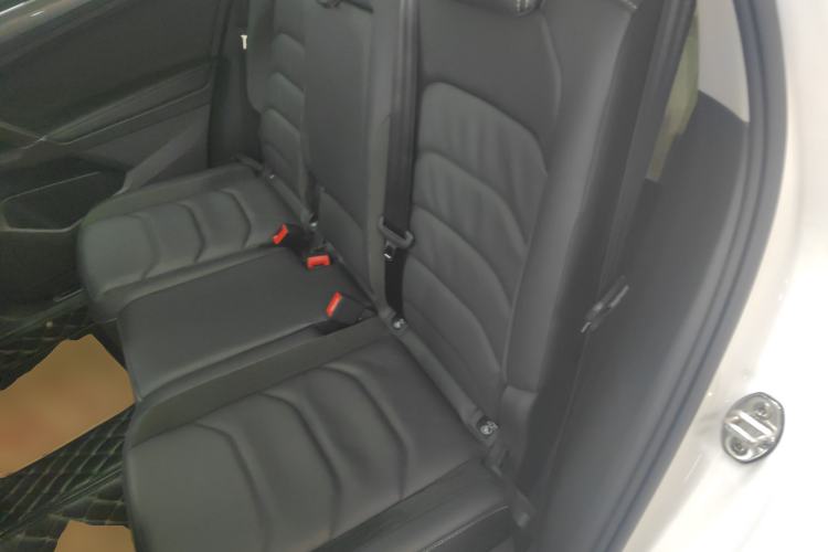 Used Volkswagen Tiguan L 2021 330TSI Automatic Two-Wheel Drive R-Line Enhanced Edition Left Rear Seat