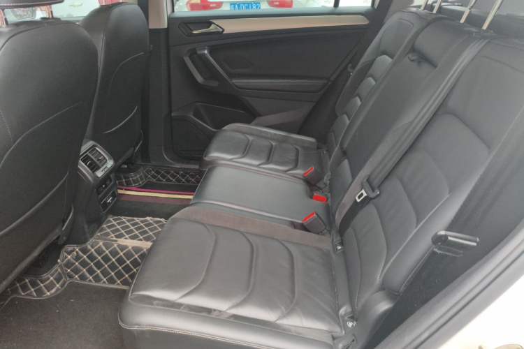 Used Volkswagen Tiguan L 2021 330TSI Automatic Two-Wheel Drive Smart Edition Left Rear Seat