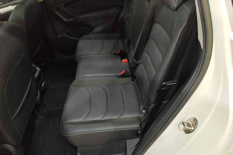Used Volkswagen Tiguan L 2021 330TSI Automatic Two-Wheel Drive Smart Edition Left Rear Seat
