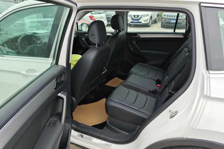 Used Volkswagen Tiguan L 2021 330TSI Automatic Two-Wheel Drive Smart Edition Left Rear Seat