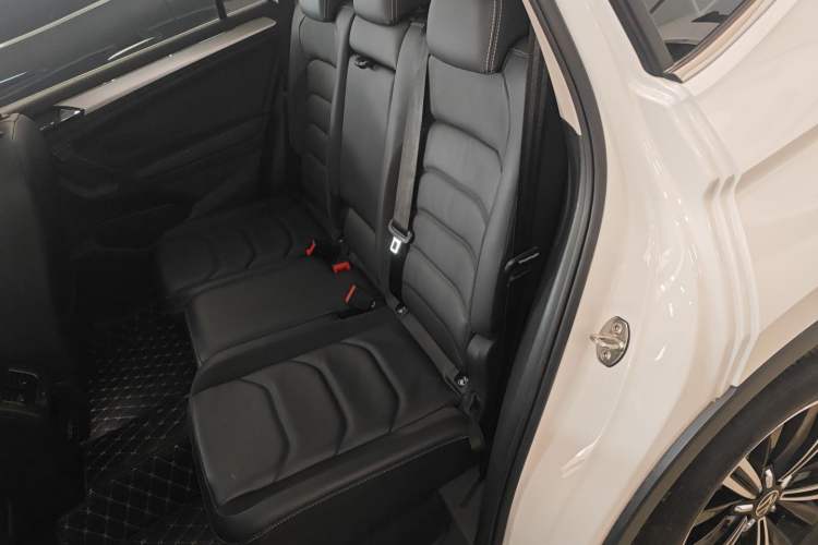 Used Volkswagen Tiguan L 2021 330TSI Automatic Two-Wheel Drive Smart Edition Left Rear Seat