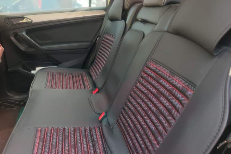 Used Volkswagen Tiguan L 2021 330TSI Automatic Two-Wheel Drive Smart Edition Left Rear Seat