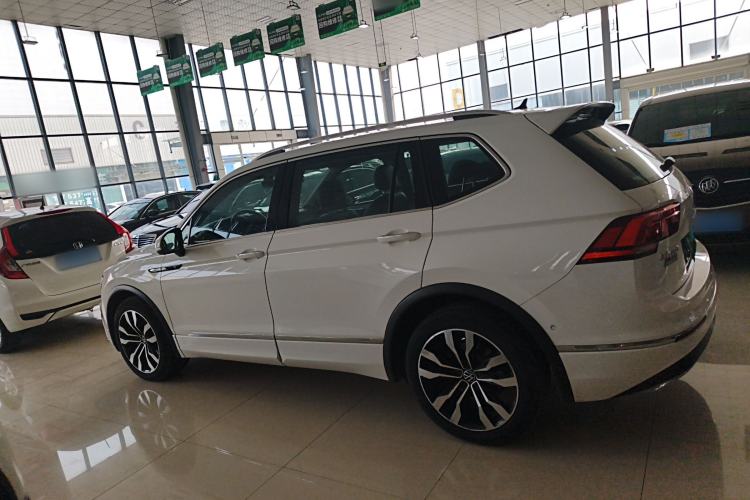 Used Volkswagen Tiguan L 2021 330TSI Automatic Two-Wheel Drive R-Line Enhanced Edition Left Side