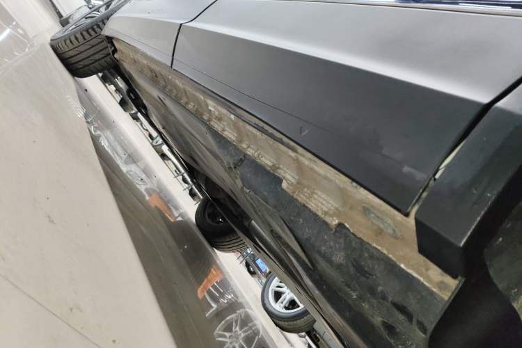 Used Volkswagen Tiguan L 2021 330TSI Automatic Two-Wheel Drive Smart Edition Left Side Sill