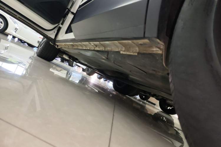 Used Volkswagen Tiguan L 2021 330TSI Automatic Two-Wheel Drive Smart Edition Left Side Sill