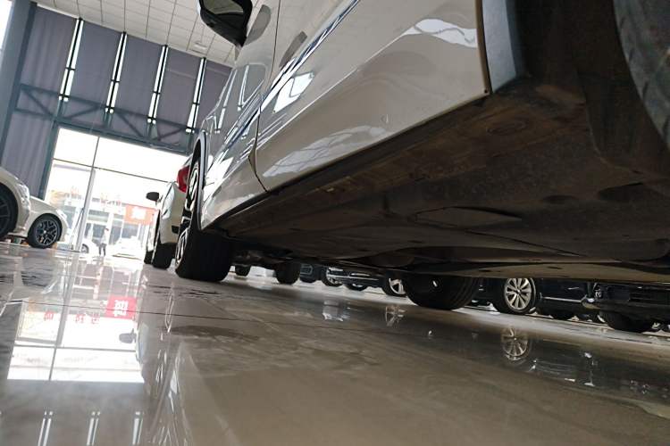 Used Volkswagen Tiguan L 2021 330TSI Automatic Two-Wheel Drive R-Line Enhanced Edition Left Side Sill