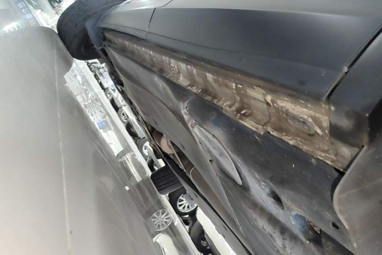 Used Volkswagen Tiguan L 2021 330TSI Automatic Two-Wheel Drive Smart Edition Left Side Sill