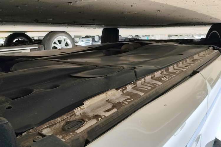 Used Volkswagen Tiguan L 2021 330TSI Automatic Two-Wheel Drive R-Line Enhanced Edition Left Side Sill