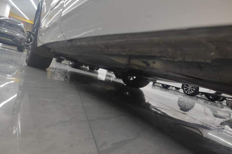 Used Volkswagen Tiguan L 2021 330TSI Automatic Two-Wheel Drive R-Line Enhanced Edition Left Side Sill