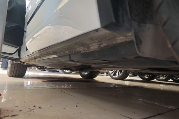 Used Volkswagen Tiguan L 2021 330TSI Automatic Two-Wheel Drive R-Line Enhanced Edition Left Side Sill