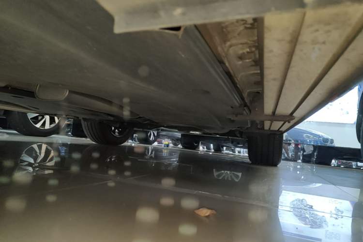 Used Volkswagen Tiguan L 2021 330TSI Automatic Two-Wheel Drive R-Line Enhanced Edition Left Side Sill