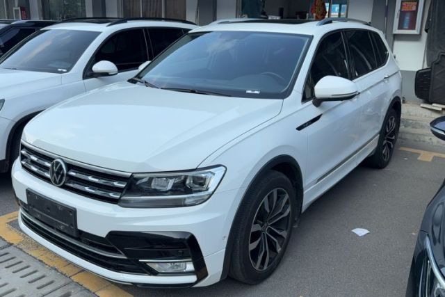 Volkswagen Tiguan L 2021 330TSI Automatic Two-Wheel Drive R-Line Enhanced Edition d’occasion