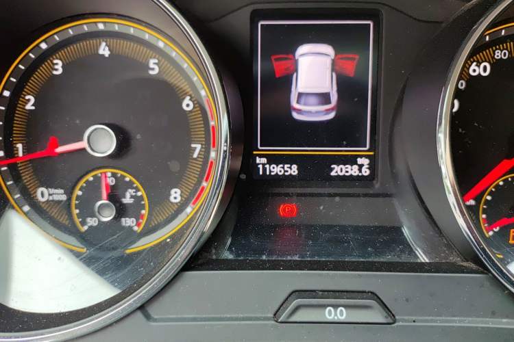 Used Volkswagen Tiguan L 2021 280TSI Automatic Two-Wheel Drive Smart Edition Odometer Close Up