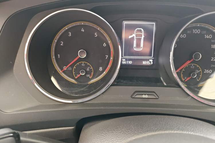 Used Volkswagen Tiguan L 2021 280TSI Automatic Two-Wheel Drive Comfort Edition – Low-Trim Version Odometer Close Up