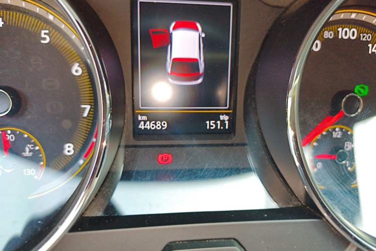 Used Volkswagen Tiguan L 2021 280TSI Automatic Two-Wheel Drive Smart Edition Odometer Close Up