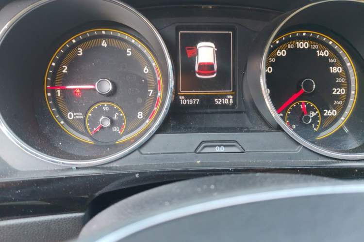 Used Volkswagen Tiguan L 2021 330TSI Automatic Two-Wheel Drive Smart Edition Odometer Close Up