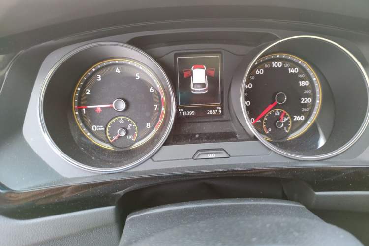 Used Volkswagen Tiguan L 2021 280TSI Automatic Two-Wheel Drive Smart Edition Odometer Close Up