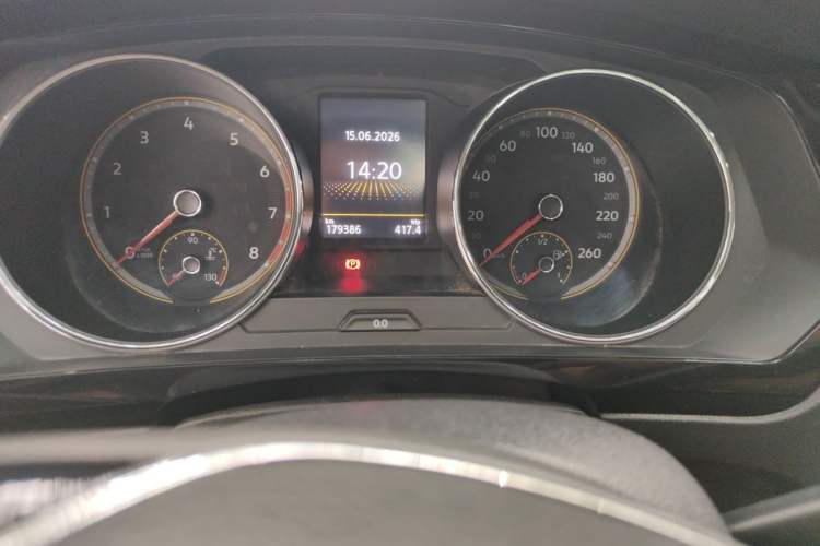 Used Volkswagen Tiguan L 2021 330TSI Automatic Two-Wheel Drive Smart Edition Odometer Close Up