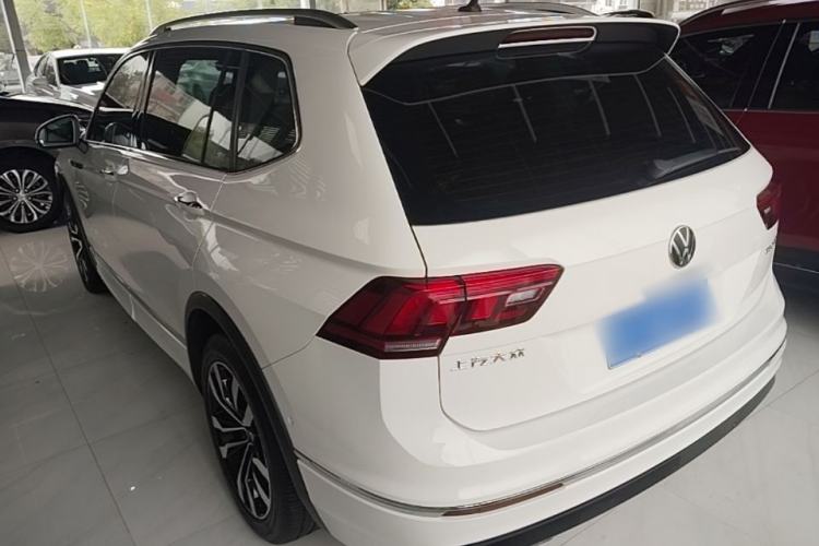 Used Volkswagen Tiguan L 2021 330TSI Automatic Two-Wheel Drive R-Line Enhanced Edition Rear Left 45 Deg