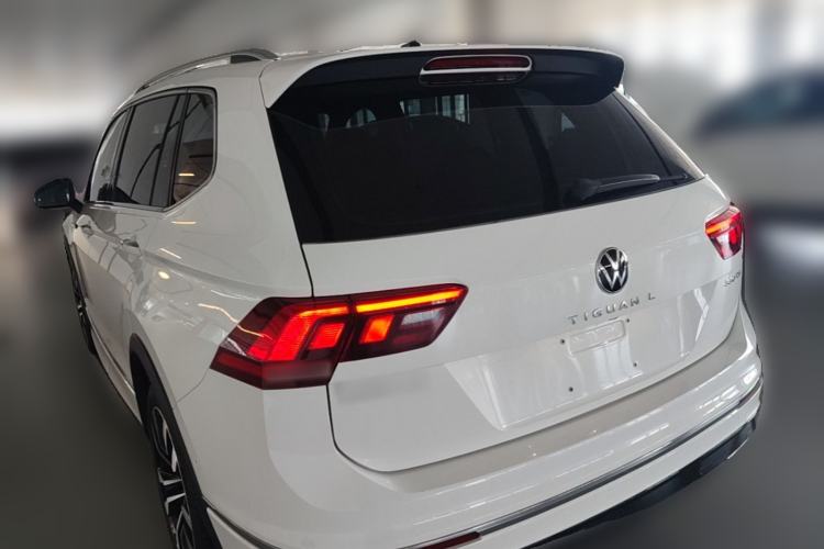 Used Volkswagen Tiguan L 2021 330TSI Automatic Two-Wheel Drive R-Line Enhanced Edition Rear Left 45 Deg