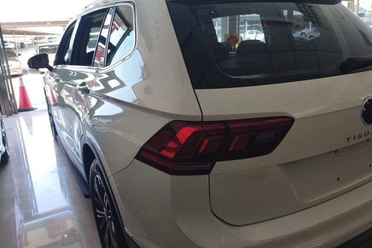 Used Volkswagen Tiguan L 2021 330TSI Automatic Two-Wheel Drive Smart Edition Rear Left 45 Deg