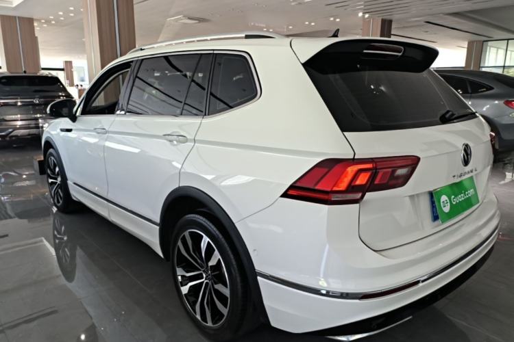 Used Volkswagen Tiguan L 2021 330TSI Automatic Two-Wheel Drive R-Line Enhanced Edition Rear Left 45 Deg