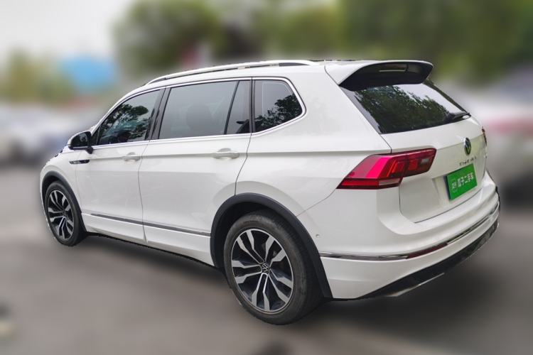 Used Volkswagen Tiguan L 2021 330TSI Automatic Two-Wheel Drive R-Line Enhanced Edition Rear Left 45 Deg