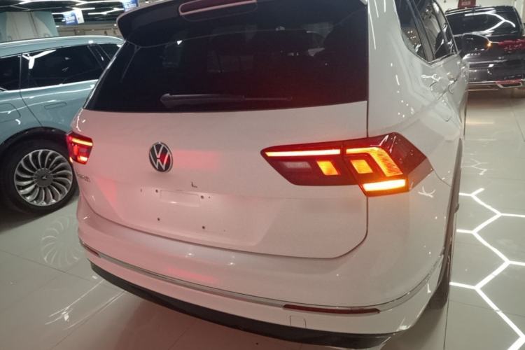 Used Volkswagen Tiguan L 2021 330TSI Automatic Two-Wheel Drive R-Line Enhanced Edition Rear