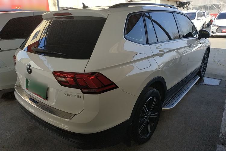 Used Volkswagen Tiguan L 2021 280TSI Automatic Two-Wheel Drive Comfort Edition – Low-Trim Version Rear Right 45 Deg