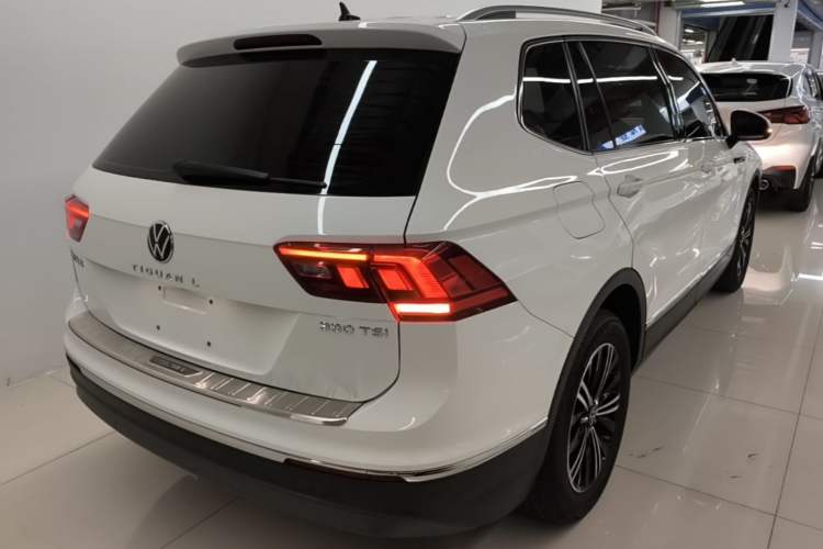 Used Volkswagen Tiguan L 2021 330TSI Automatic Two-Wheel Drive Smart Edition Rear Right 45 Deg