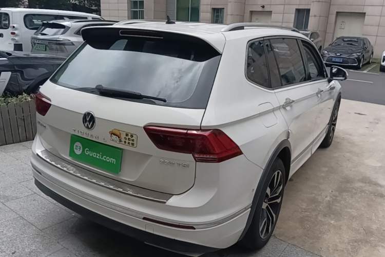 Used Volkswagen Tiguan L 2021 330TSI Automatic Two-Wheel Drive R-Line Flagship Edition Rear Right 45 Deg