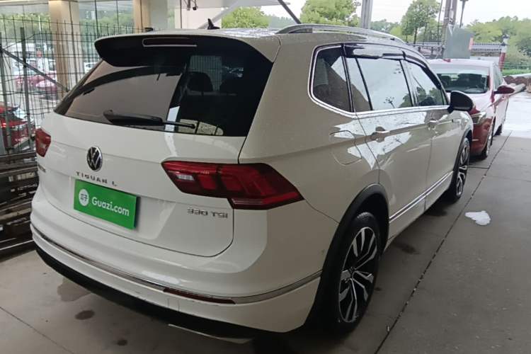 Used Volkswagen Tiguan L 2021 330TSI Automatic Two-Wheel Drive R-Line Enhanced Edition Rear Right 45 Deg