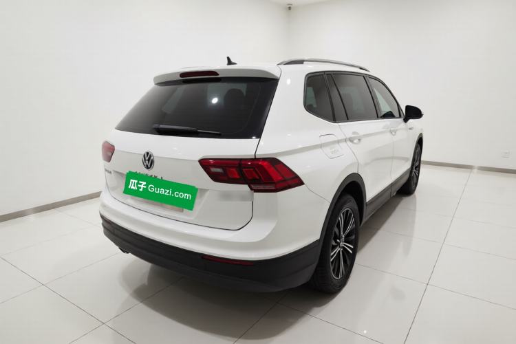 Used Volkswagen Tiguan L 2021 330TSI Automatic Two-Wheel Drive Comfort Edition Rear Right 45 Deg