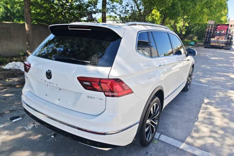 Used Volkswagen Tiguan L 2021 330TSI Automatic Two-Wheel Drive R-Line Enhanced Edition Rear Right 45 Deg