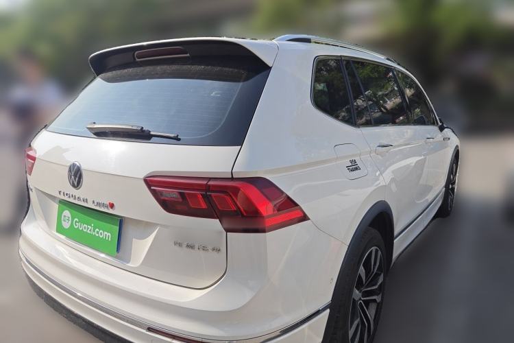 Used Volkswagen Tiguan L 2021 330TSI Automatic Two-Wheel Drive R-Line Enhanced Edition Rear Right 45 Deg