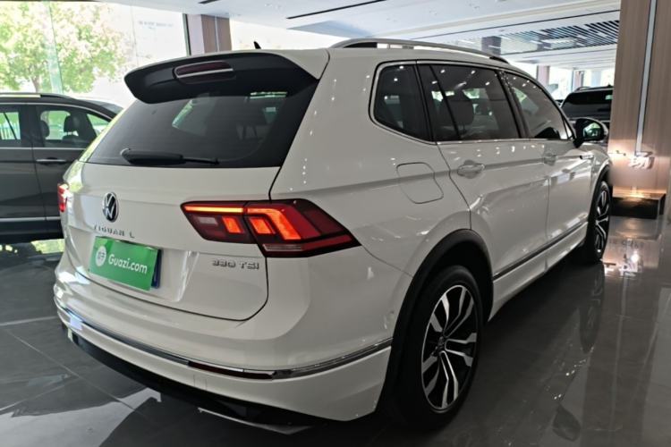 Used Volkswagen Tiguan L 2021 330TSI Automatic Two-Wheel Drive R-Line Enhanced Edition Rear Right 45 Deg
