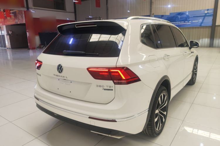 Used Volkswagen Tiguan L 2021 380TSI Automatic All-Wheel Drive R-Line Comfort Plus 7-Seater Rear Right 45 Deg