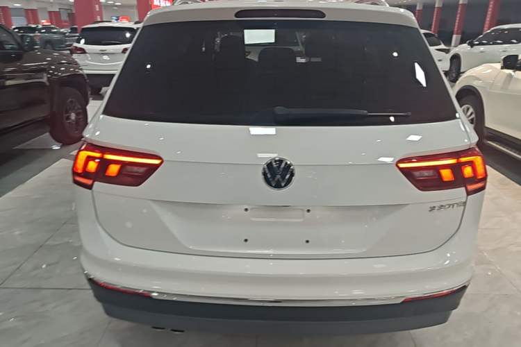 Used Volkswagen Tiguan L 2021 330TSI Automatic Two-Wheel Drive Smart Edition Rear
