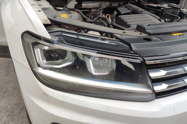 Used Volkswagen Tiguan L 2021 280TSI Automatic Two-Wheel Drive Smart Edition Right Front Headlight