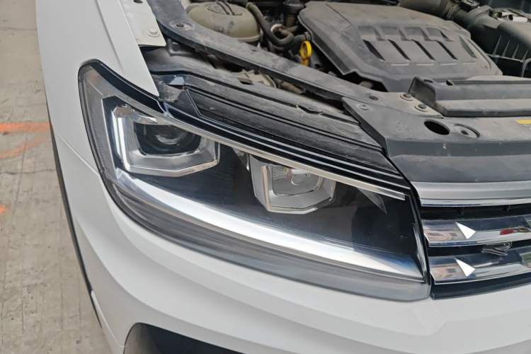 Used Volkswagen Tiguan L 2021 330TSI Automatic Two-Wheel Drive R-Line Enhanced Edition Right Front Headlight
