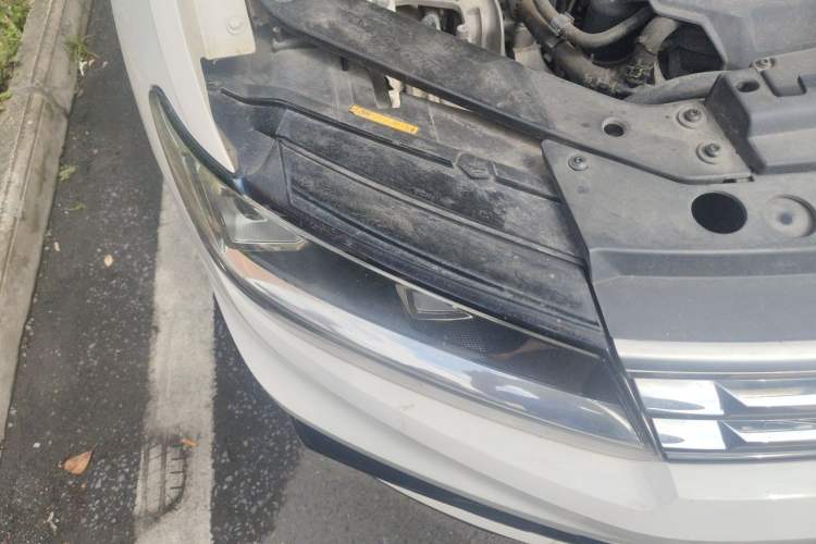 Used Volkswagen Tiguan L 2021 330TSI Automatic Two-Wheel Drive R-Line Enhanced Edition Right Front Headlight