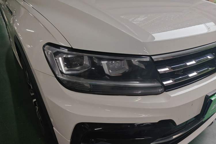 Used Volkswagen Tiguan L 2021 330TSI Automatic Two-Wheel Drive R-Line Enhanced Edition Right Front Headlight