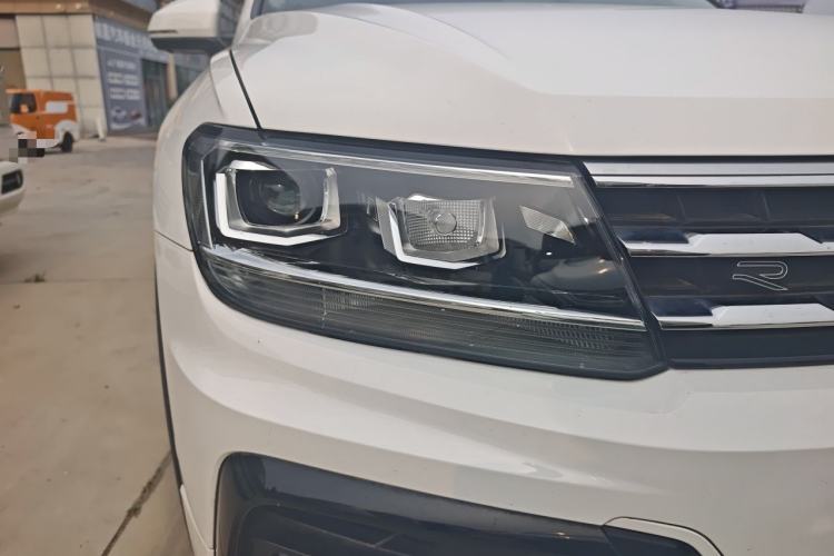 Used Volkswagen Tiguan L 2021 330TSI Automatic Two-Wheel Drive R-Line Enhanced Edition Right Front Headlight