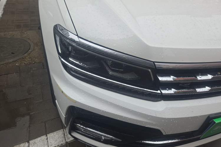 Used Volkswagen Tiguan L 2021 330TSI Automatic Two-Wheel Drive R-Line Flagship Edition Right Front Headlight