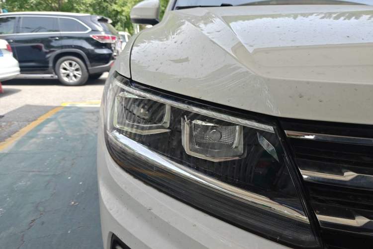Used Volkswagen Tiguan L 2021 330TSI Automatic Two-Wheel Drive Smart Edition Right Front Headlight