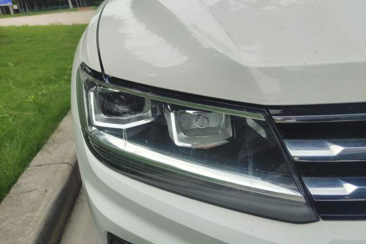 Used Volkswagen Tiguan L 2021 330TSI Automatic Two-Wheel Drive Smart Edition Right Front Headlight